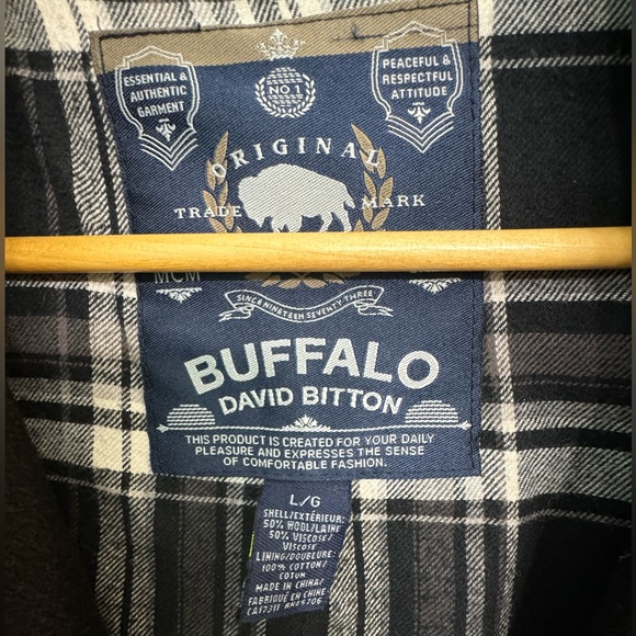 Buffalo Brand Men’s Coat (L) - Picture 2 of 3